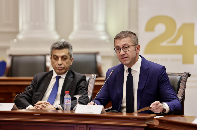 Мицкоски за Рамковниот договор: Имаме обврска сите да обезбедиме подобра иднина за граѓаните