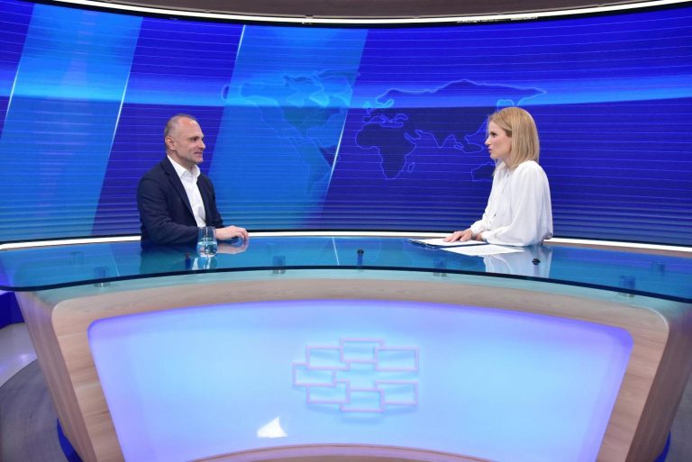 Филипче за Сител: ВМРО-ДПМНЕ наследи средена држава со стабилни финансии, за година и пол направија хаос