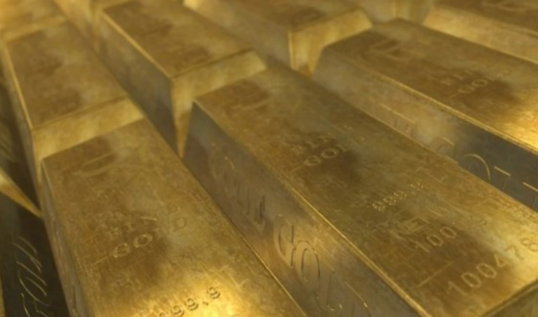 Цената на златото се приближува до 4.000 долари