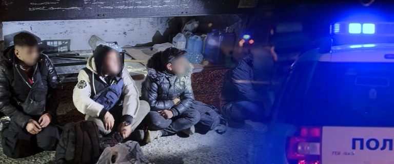 Македонија вакво нешто не памети: Две деца од Кочани на по 15 години фатени во шверц на мигранти од Мароко, Алжир и Судан