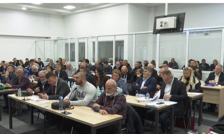 Едно од лицата обвинети за „Пулс“ порача: Спасете ја државата од канцерот ВМРО – ве маѓепсуваат ли лагите на молоумниот Мицковски
