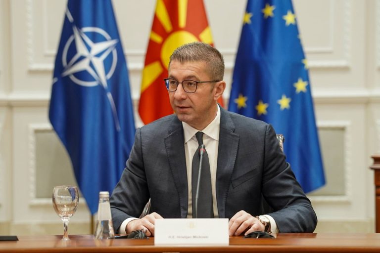 По Панче Тошковски, сега и премиерот Христијан Мицкоски се разболи – се огласија од Влада