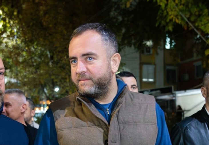 (ФОТО) Панче Тошковски за првпат се појави по операција – по речиси пола месец вака изгледа сега